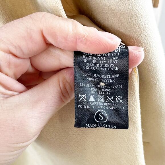 Blank NYC Faux Leather Long Sleeve Button-Front Shacket Tan Beige Small - Picture 5 of 5